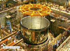 Монтаж корпуса безопасности (safety vessel) на реакторе PFBR-500