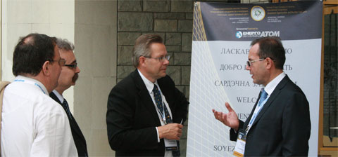 Директор Westinghouse Electric Sweden AB Сеппо Корхонен и Василий Константинов, фото AtomInfo.Ru