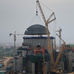 На Куданкуламе-3 установлен купол реакторного здания